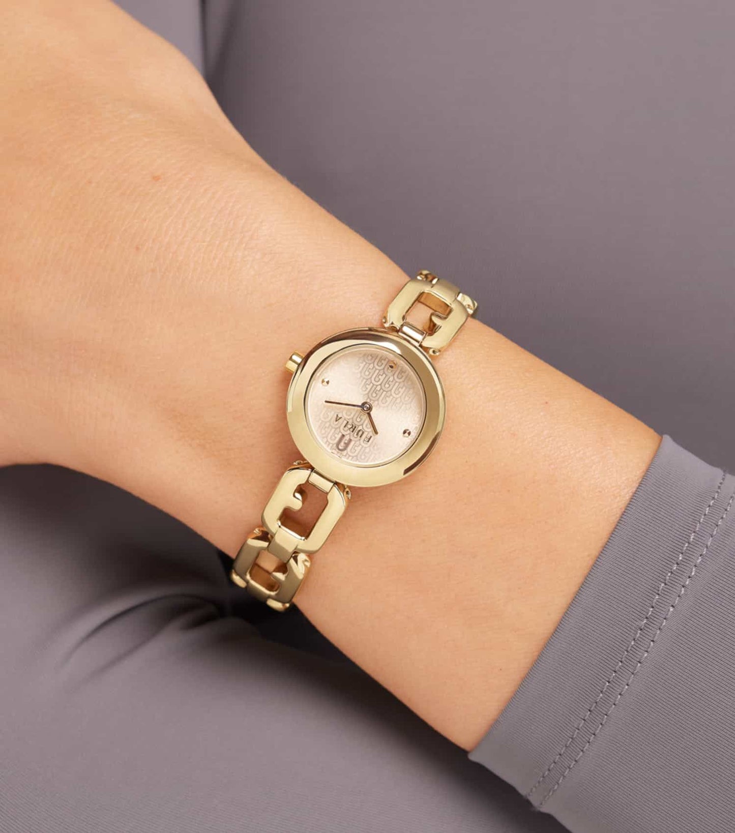 Women Arco Chain Quartz Watch 25mm